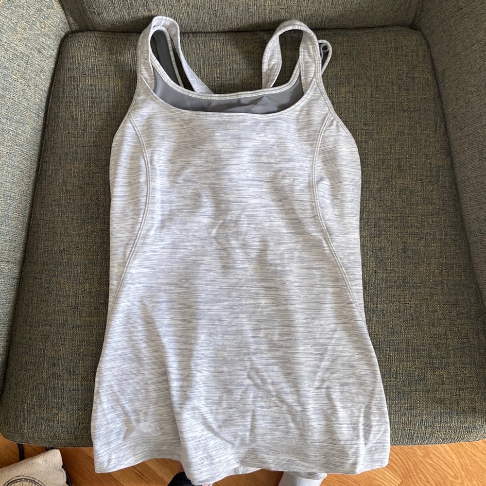 Lululemon strappy workout top size 2